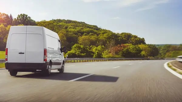 automatic van hire with hirefleet